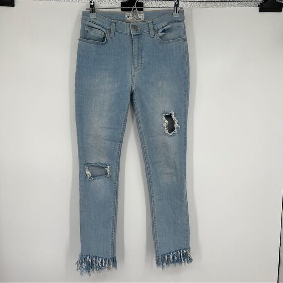 Free People Great Heights Light Blue Frayed Blue Distressed Skinny Jeans Women’s - Picture 1 of 12